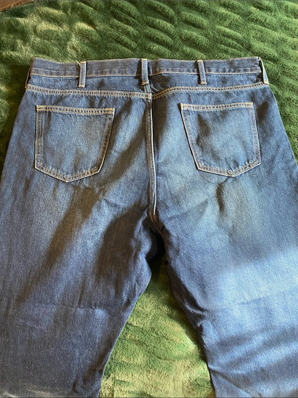 Old Navy Men’s Straight Jeans in Blue Wash